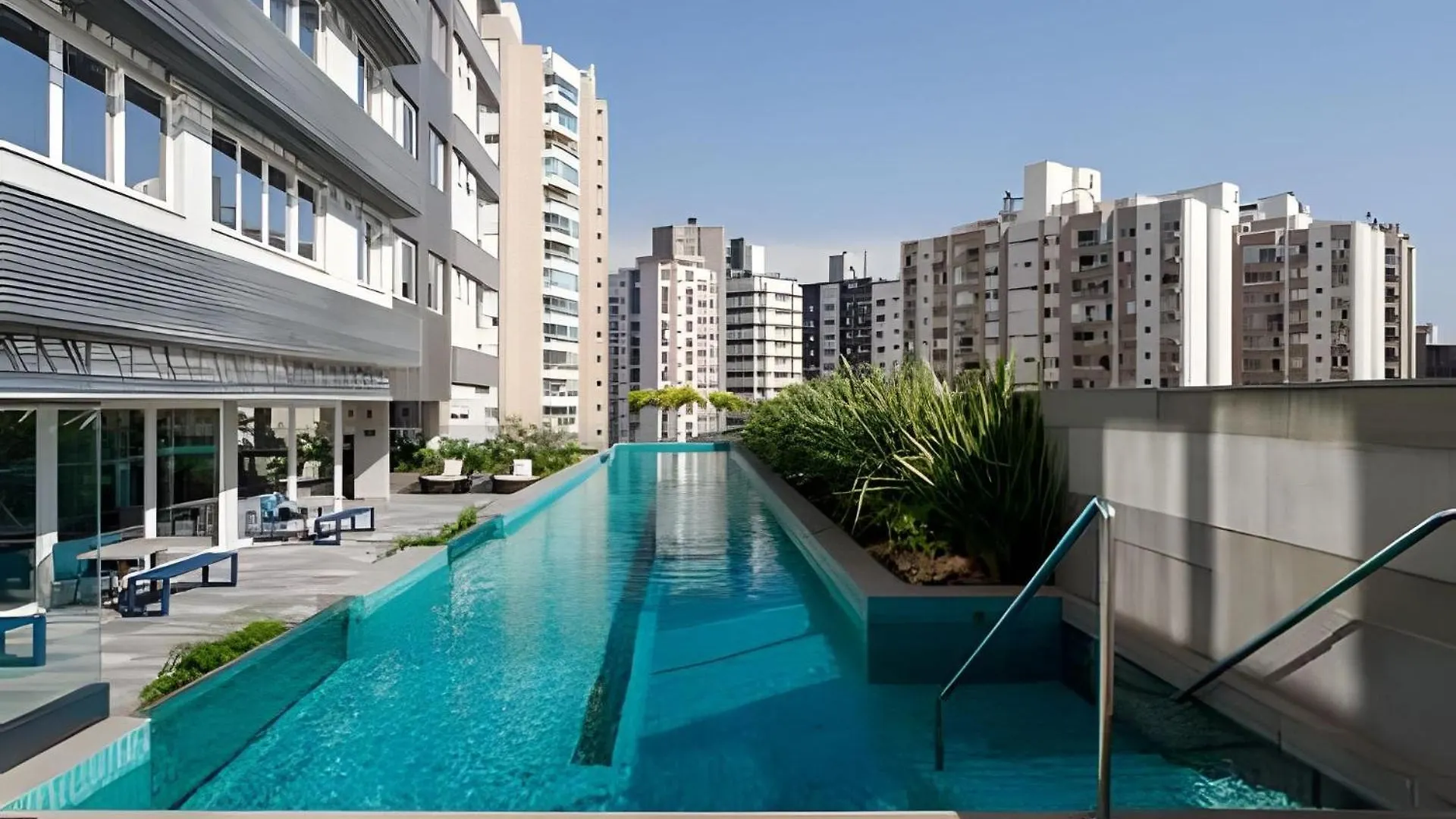 Milano Premium Studios Florianópolis 0*,  Brasil